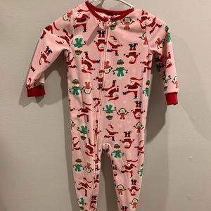 3/$12 Carter’s Santa sleeper